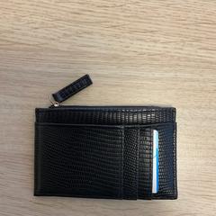 Portemenee met inhoud Zwart, come riportato da Gemeente Alkmaar utilizzando iLost