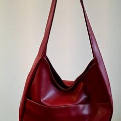 Handtasje، كما تم الإبلاغ عنه بواسطة Keukenhof عبر iLost