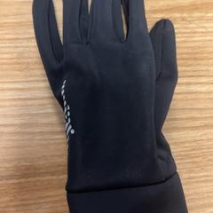 Rękawiczki Zwart Travelhawk, zgłoszono przez Pathé Buitenhof przy użyciu iLost