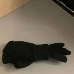 Handskar, rapporterat av MEININGER Hotel Budapest Great Market Hall med iLost