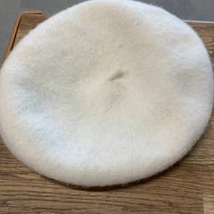 Kapelu 11/3 11:00 白　ベレー帽, gisa salatu by IKEA仙台 iLost erabiliz