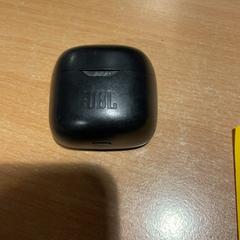 Earphones, as reported by Pathé City using iLost