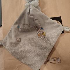 Cape & Mysig leksak peluche, rapporterat av IKEA Hénin-Beaumont med iLost