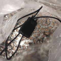 Usb 충전기, iLost를 사용하여 The Dominican에 보고됨