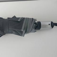 Parapluie, a été signalé par Regio Limburg - Leuven utilisant iLost