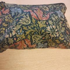 Erste-hilfe-kasten, gemeldet von The Dominican über iLost