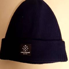 キャップ Bleu がiLostで Mövenpick Hotel Amsterdam City Centre によって報告されました