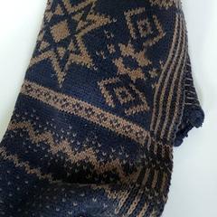 의류 - Sjaal Bruin, iLost를 사용하여 Regio West-Vlaanderen에 보고됨