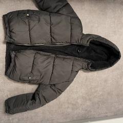 Jaqueta Zwart, segons ha informat RRReis IJssel-Vecht Lelystad mitjançant iLost