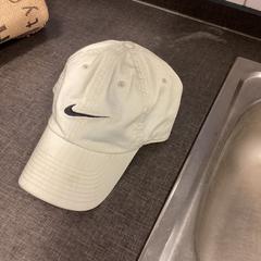 Sombrero, ha sido reportado por MEININGER Hotel Brussels City Center con iLost