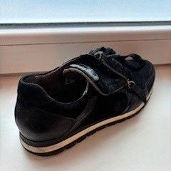 Shoe noir, as reported by MEININGER Hotel Lyon Centre Berthelot using iLost