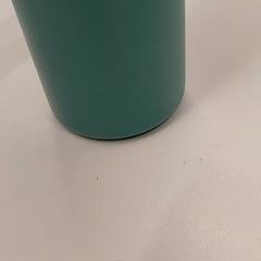 Bottiglia d'acqua, come riportato da IKEA Clermont Ferrand utilizzando iLost