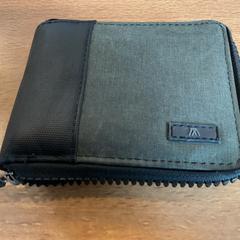 Lommebok Pavon gaztelumendi, som rapportert av Gemeente Amsterdam - Bureau Gevonden Voorwerpen ved bruk av iLost