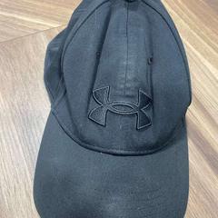 Kšiltovka Noire, jak nahlášeno CARS HANGARD pomocí iLost