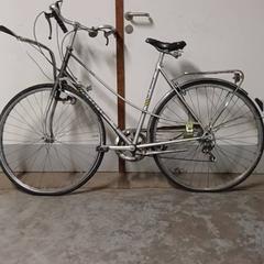 Emakumeen bizikleta Gazelle Zilver, gisa salatu by Fietsdepot Hasselt iLost erabiliz