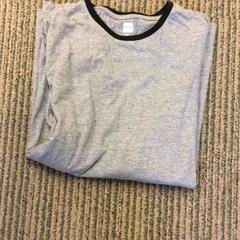 T shirt grijs, as reported by Canisius-Wilhelmina Ziekenhuis using iLost