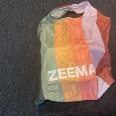 Táska, amint azt Breng Arnhem az iLost segítségével jelentette.