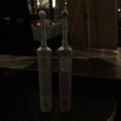 Elektrisk tandborste tandenbortsel, rapporterat av Van der Valk Hotel Amsterdam Zuidas med iLost