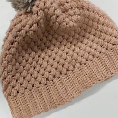 Vestiario - Muts Roze, come riportato da Centraal magazijn utilizzando iLost