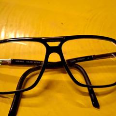 Lentes Iunette de vue, segundo informou IKEA Paris Nord Roissy usando iLost