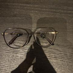 Glasögon Grijs, rapporterat av Van der Valk Hotel Amsterdam-Amstel med iLost