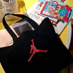 Tašky, jak nahlášeno IKEA Villiers-sur-Marne pomocí iLost