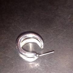 Oorbel, zoals gemeld door TivoliVredenburg met iLost