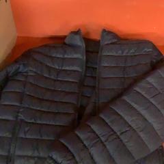 Manteau Dark blue, a été signalé par MEININGER Hotel Bordeaux Gare Saint-Jean utilisant iLost