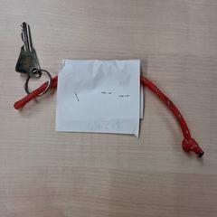 Kulcs Fil rouge, amint azt IKEA Avignon az iLost segítségével jelentette.