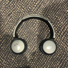 헤드폰 Stickers op de zijkant, iLost를 사용하여 Van der Valk Hotel Utrecht에 보고됨