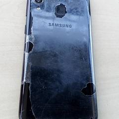 스마트 폰 Samsung Zwart, iLost를 사용하여 Centraal magazijn에 보고됨