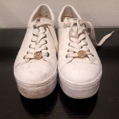 Topánka, ako bolo nahlásené Grand Hotel Amrath Kurhaus pomocou iLost