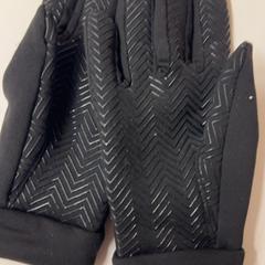 장갑, iLost를 사용하여 Het Amsterdamse Winterparadijs에 보고됨