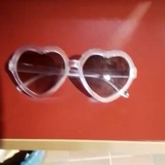 Solglasögon, rapporterat av Apenheul med iLost