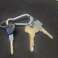 Clau gevonden aan stoa, segons ha informat Vrije Universiteit Brussel (VUB) mitjançant iLost