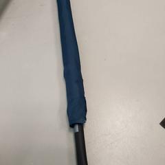 Ombrello & Spada, come riportato da Regio West-Vlaanderen utilizzando iLost