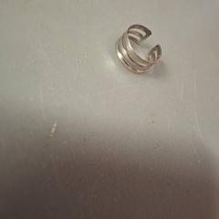 Prsteň bagur, ako bolo nahlásené IKEA Hénin-Beaumont pomocou iLost