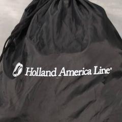 حقائب حمل وحقائب اليد Zwart، كما تم الإبلاغ عنه بواسطة Arriva Friesland / Groningen عبر iLost
