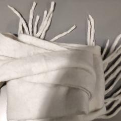 Kläder Sjaal, rapporterat av Regio Limburg - Leuven med iLost