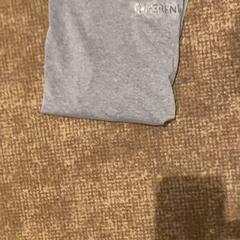 Košeľu shirt, ako bolo nahlásené Van der Valk Hotel Apeldoorn - De Cantharel pomocou iLost