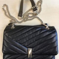 Bolsa Martina, ha sido reportado por Gemeente Nijmegen con iLost