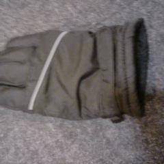 Kesztyű, amint azt SnowWorld Landgraaf az iLost segítségével jelentette.