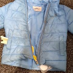 Chaqueta, ha sido reportado por Gemeente Oost Gelre con iLost