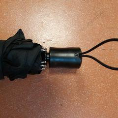 접는 우산 noir, iLost를 사용하여 TCL에 보고됨