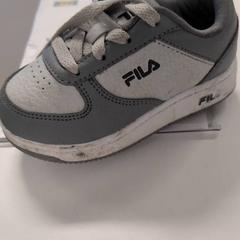 Chaussures pour enfants, a été signalé par IKEA Amsterdam utilisant iLost