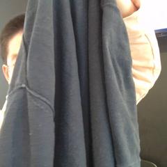 Košile dark blue, jak nahlášeno MEININGER Hotel Vienna Downtown Franz pomocí iLost