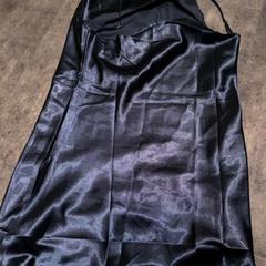 Šaty Donkerblauw, jak nahlášeno Van der Valk Hotel Haarlem pomocí iLost