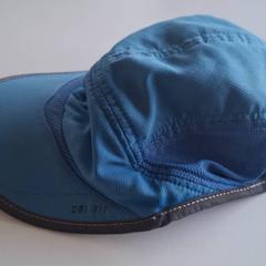 Keps Blauw, Dri-Fit, rapporterat av TheaterHangaar med iLost