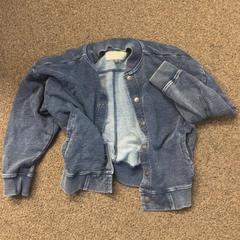 سترة أطفال، كما تم الإبلاغ عنه بواسطة Burgers' Zoo عبر iLost