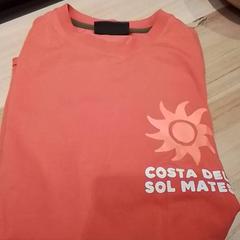 T shirt Oranje, zoals gemeld door Beekse Bergen Resorts en Hotel met iLost